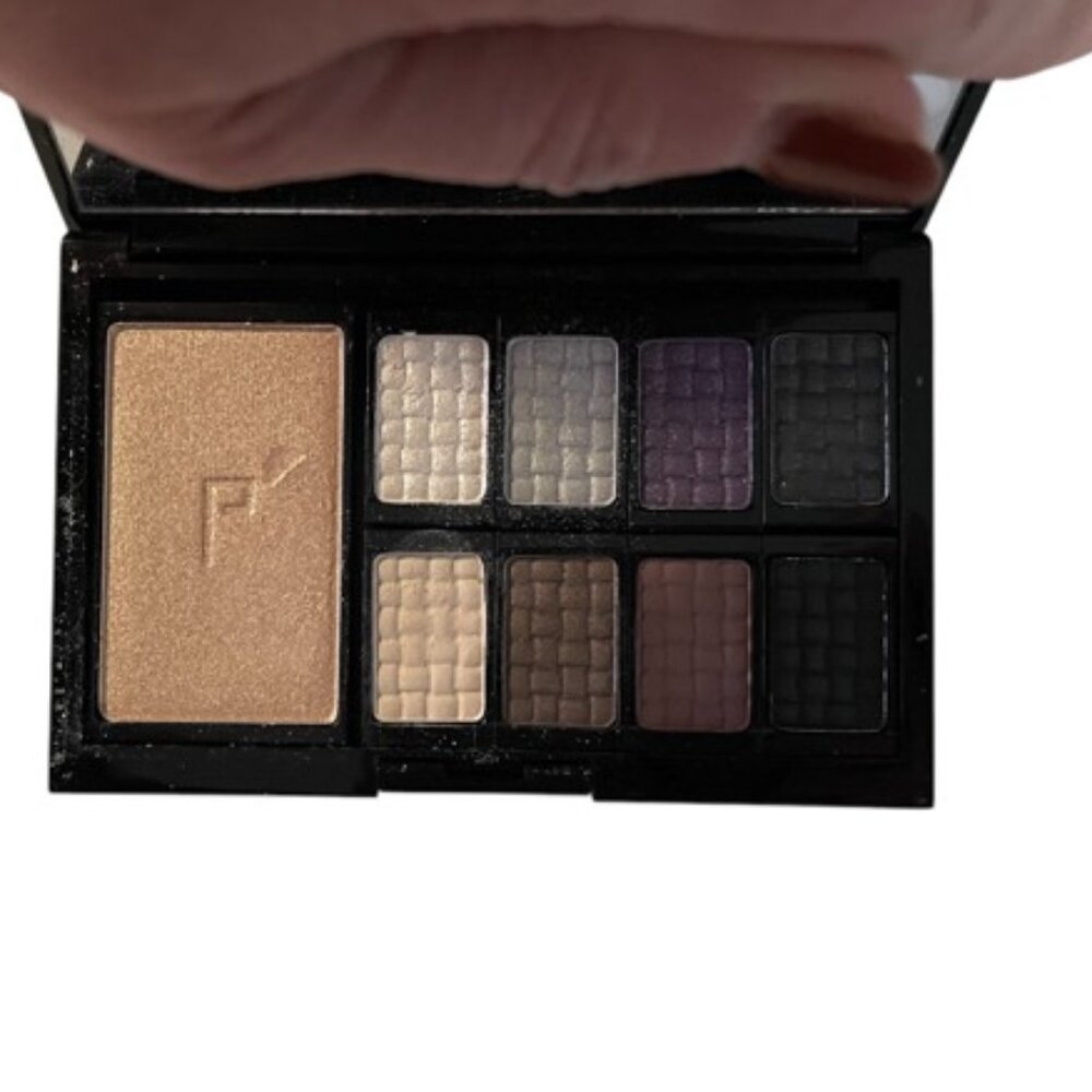 Doucce Free Nation Smokey Eye Finish Eyeshadow Palette NEW